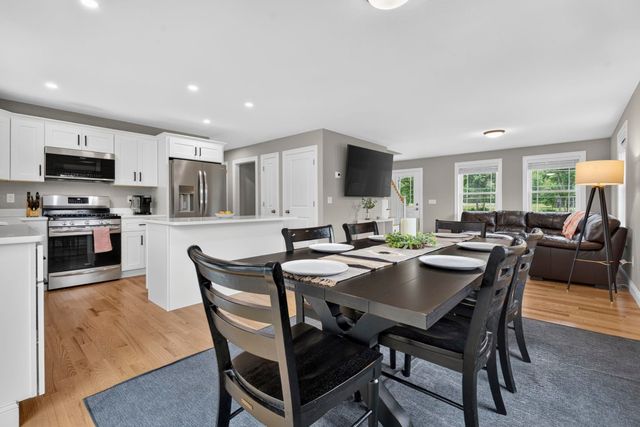 20 Woodbury Lane, Boscawen, NH 03303