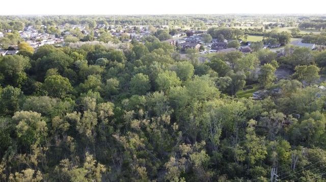 6401 W Lincoln Highway, Schererville, IN 46375