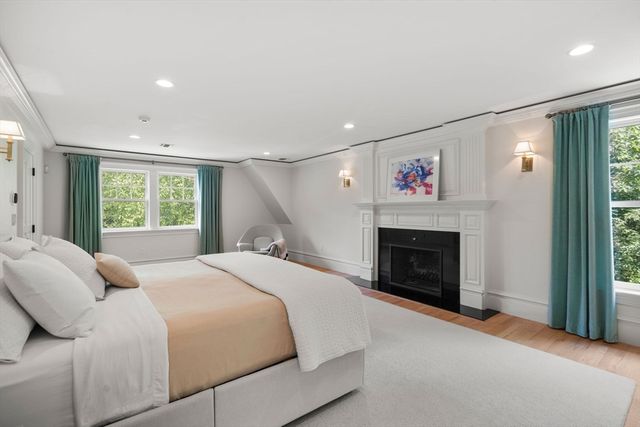 300 Glen Road, Weston, MA 02493