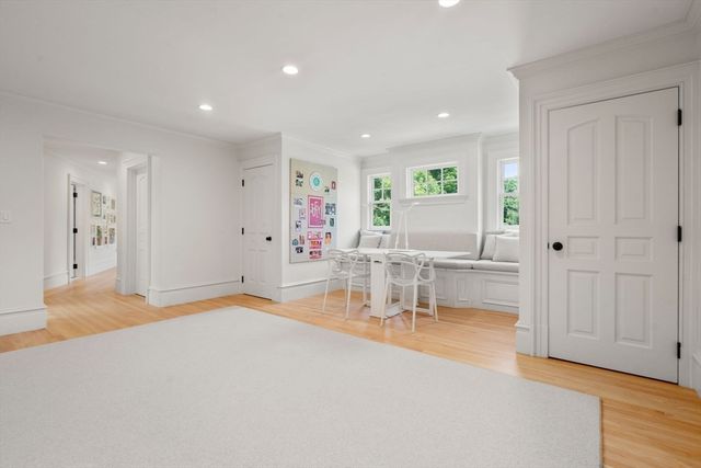 300 Glen Road, Weston, MA 02493