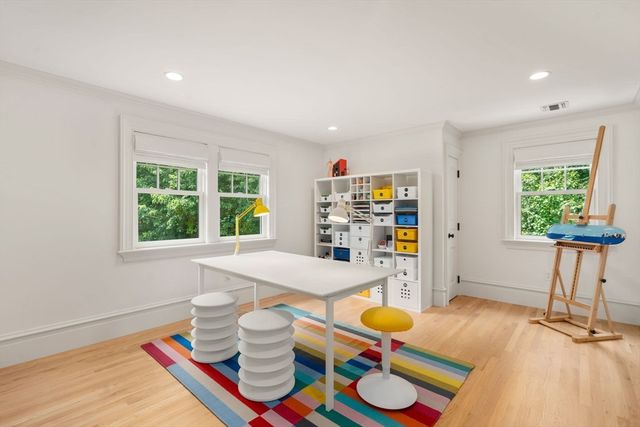 300 Glen Road, Weston, MA 02493