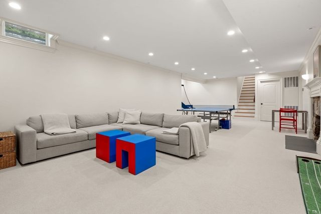 300 Glen Road, Weston, MA 02493