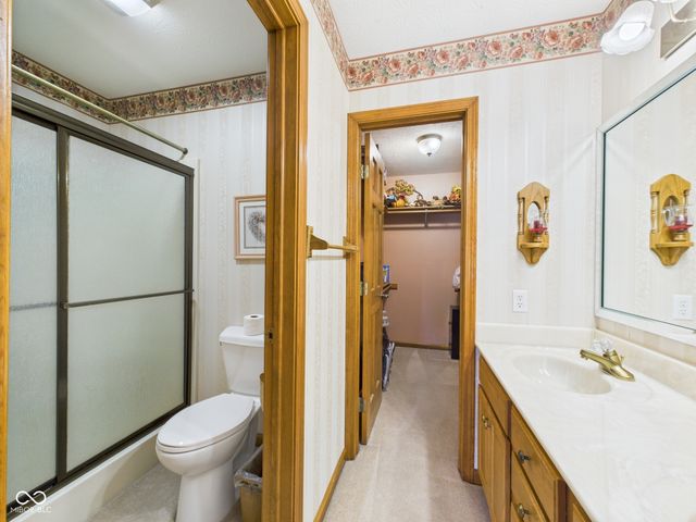 211 Orchard Lane, Alexandria, IN 46001