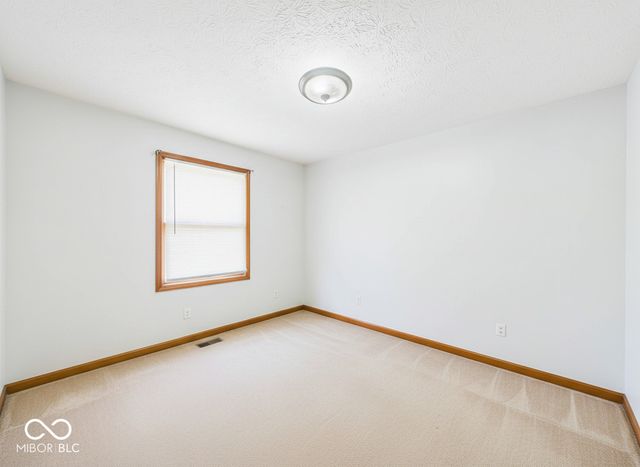 211 Orchard Lane, Alexandria, IN 46001