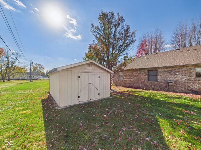211 Orchard Lane, Alexandria, IN 46001