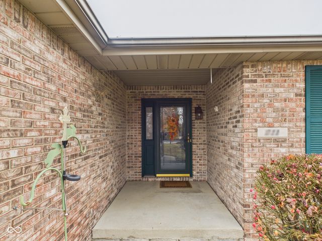 211 Orchard Lane, Alexandria, IN 46001