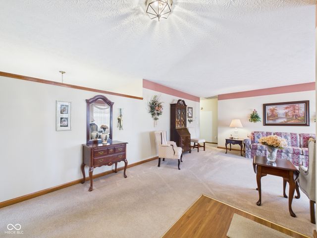 211 Orchard Lane, Alexandria, IN 46001