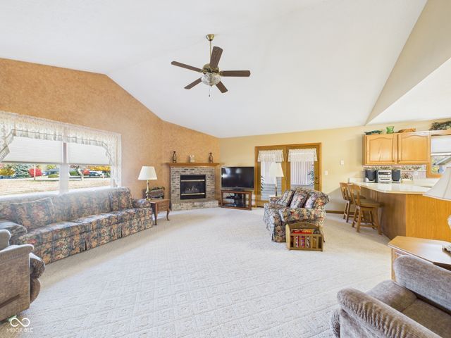 211 Orchard Lane, Alexandria, IN 46001