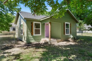 700 N Gresham Street, Marlin, TX 76661