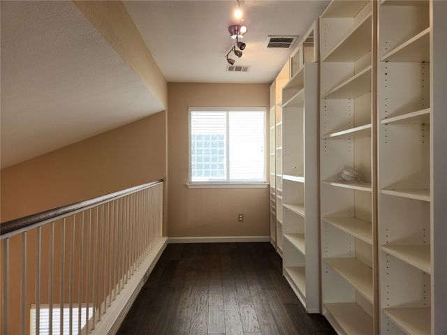 10202 Maydelle DR 225, Austin, TX 78748