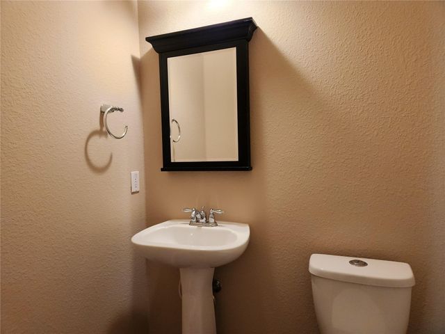 10202 Maydelle DR 225, Austin, TX 78748