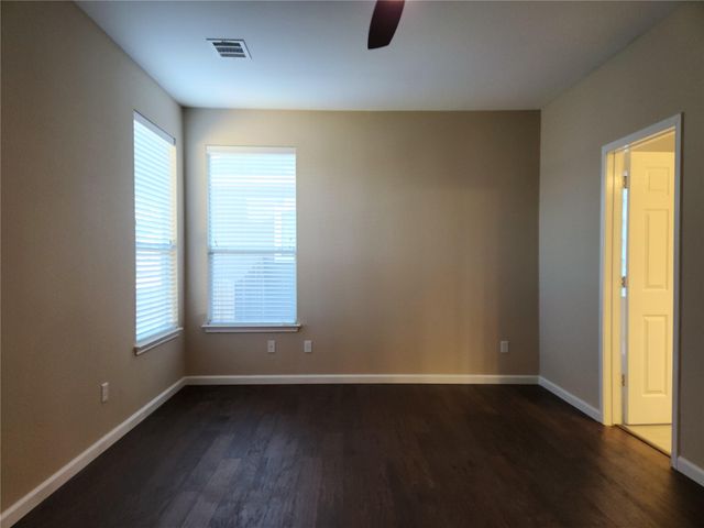 10202 Maydelle DR 225, Austin, TX 78748