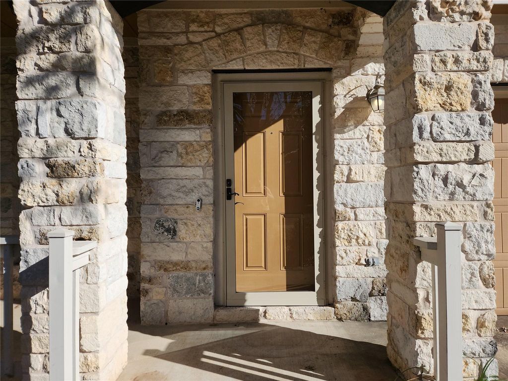 10202 Maydelle DR 225, Austin, TX 78748