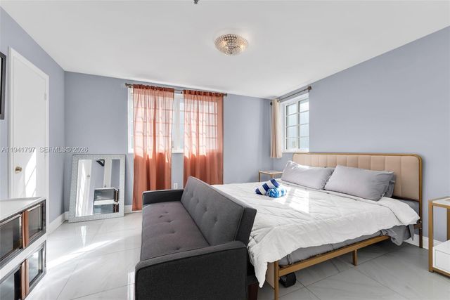 865 Collins Ave 307, Miami Beach, FL 33139