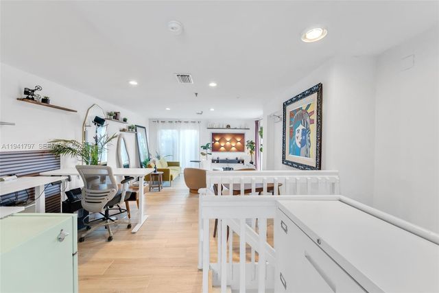 865 Collins Ave 307, Miami Beach, FL 33139