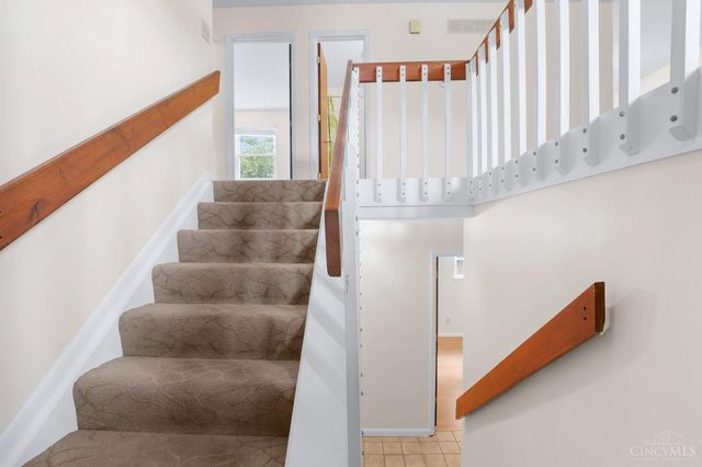 7316 Osceola Drive, Madeira, OH 45243