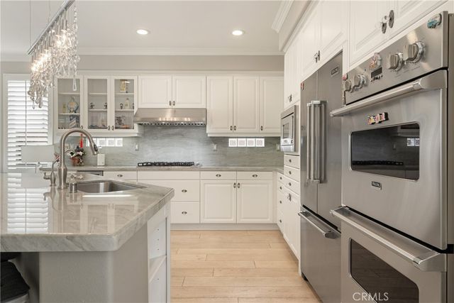 24 Malibu, Irvine, CA 92602