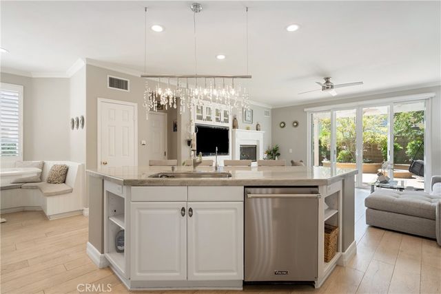 24 Malibu, Irvine, CA 92602