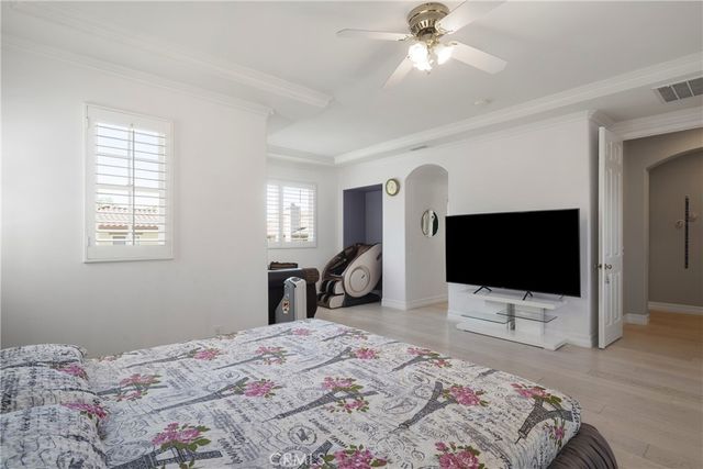 24 Malibu, Irvine, CA 92602