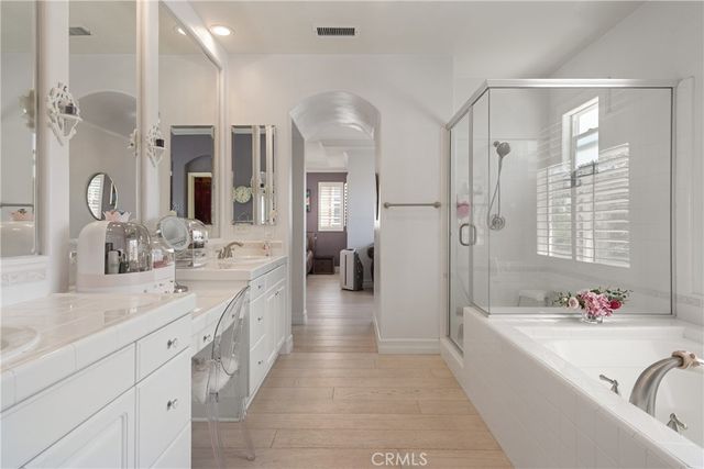 24 Malibu, Irvine, CA 92602