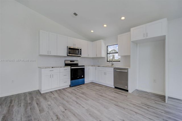 3540 65th Ave Cir E, Other City - In The State Of Florida, FL 34243