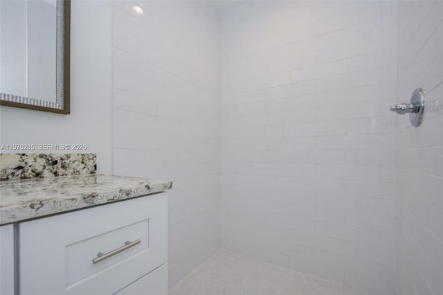 3540 65th Ave Cir E, Other City - In The State Of Florida, FL 34243