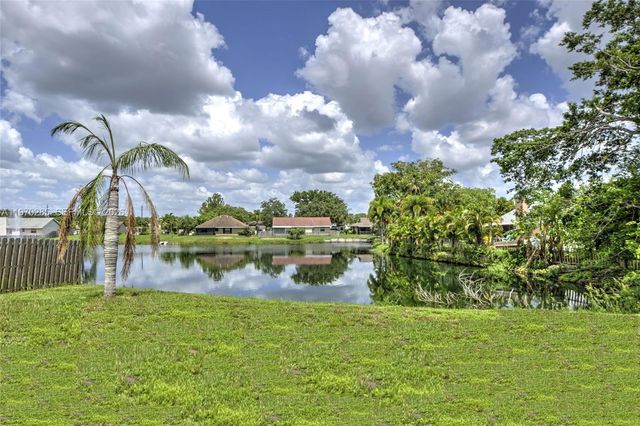 3540 65th Ave Cir E, Other City - In The State Of Florida, FL 34243
