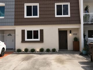 932 W 80th Pl 0, Hialeah, FL 33014