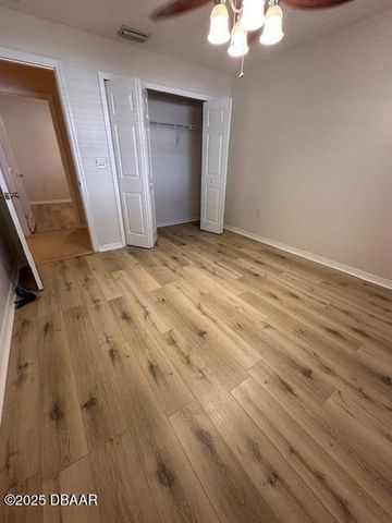 6820 Stoneheath Lane, Port Orange, FL 32128