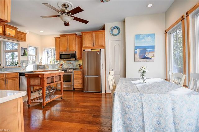 2404 Navarre WAY, Virginia Beach, VA 23456