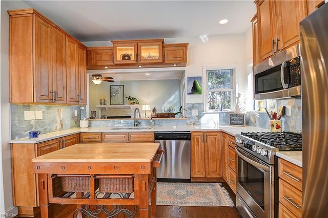 2404 Navarre WAY, Virginia Beach, VA 23456