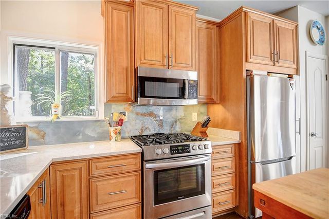 2404 Navarre WAY, Virginia Beach, VA 23456