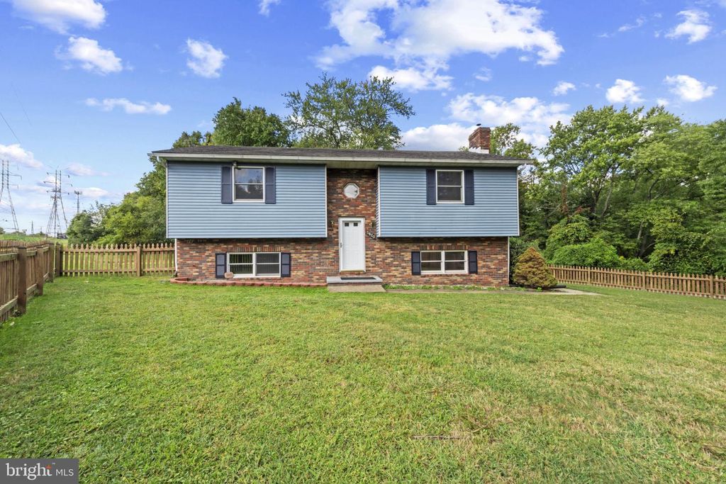 5820 FARMVIEW AVE, Baltimore, MD 21206
