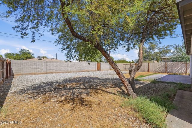 2016 W WHITTON Avenue, Phoenix, AZ 85015
