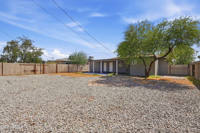 2016 W WHITTON Avenue, Phoenix, AZ 85015
