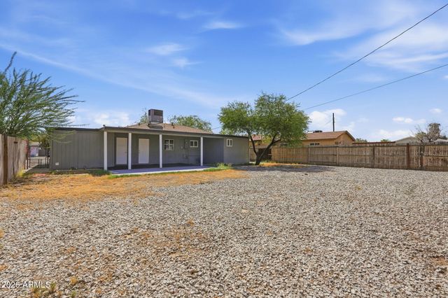 2016 W WHITTON Avenue, Phoenix, AZ 85015