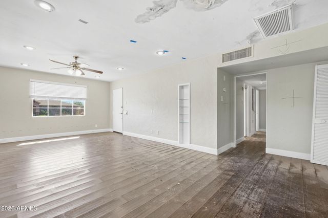 2016 W WHITTON Avenue, Phoenix, AZ 85015