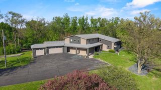 5416 N County Road H, Janesville, WI 53548