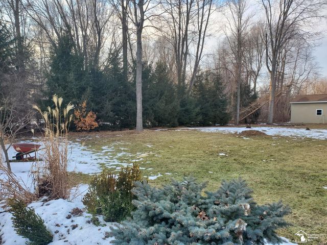 33790 Steadman Road, New Boston, MI 48164