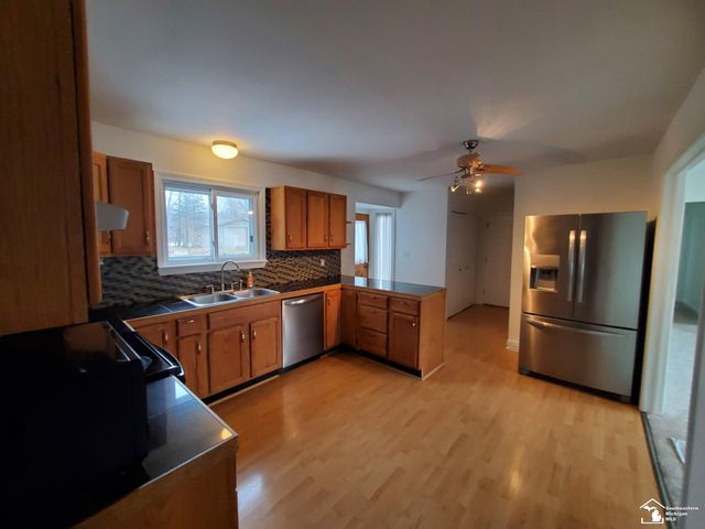 33790 Steadman Road, New Boston, MI 48164