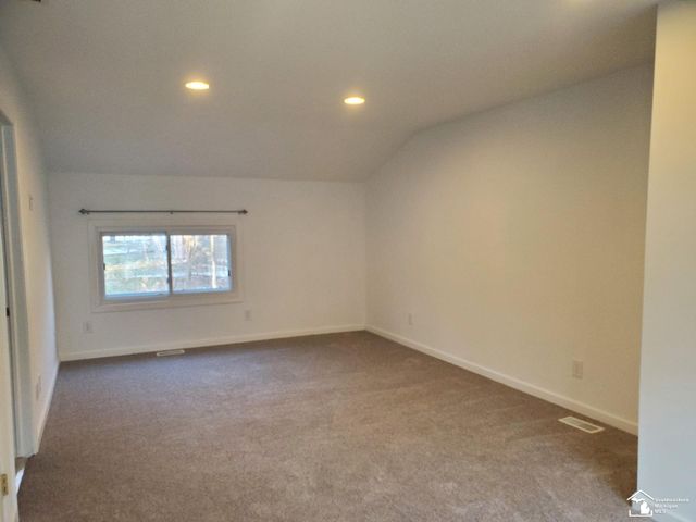 33790 Steadman Road, New Boston, MI 48164