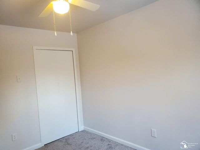 33790 Steadman Road, New Boston, MI 48164