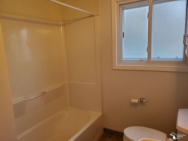 33790 Steadman Road, New Boston, MI 48164