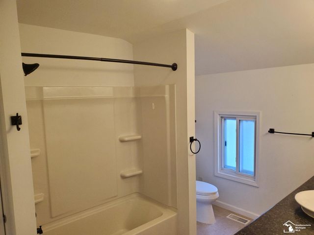 33790 Steadman Road, New Boston, MI 48164