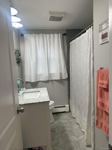 2 Ritter Avenue, Amityville, NY 11701