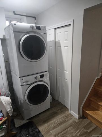 2 Ritter Avenue, Amityville, NY 11701