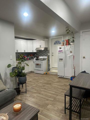 2 Ritter Avenue, Amityville, NY 11701