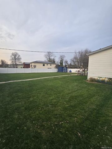 2 Ritter Avenue, Amityville, NY 11701