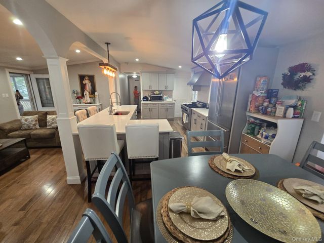 2 Ritter Avenue, Amityville, NY 11701