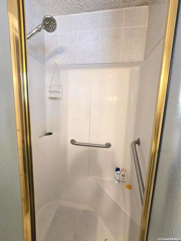 18970 W Fm 2790, Lytle, TX 78052